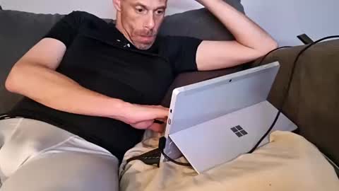 stickymouse45 online show from 12, 10, 2025