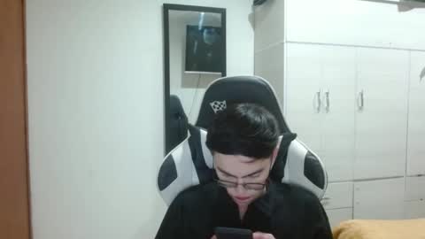 Snapshot of stiv_grant chatting on 2, 2, 2025 stiv_grant online show from 2, 2, 2025