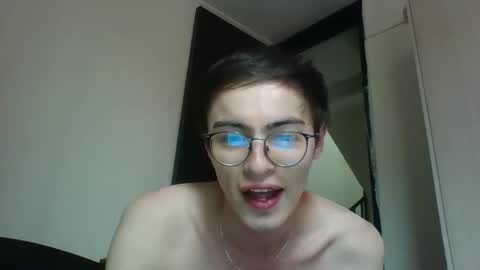 Snapshot of stiv_grant chatting on 12, 9, 2025 stiv_grant online show from 12, 9, 2025