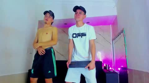 Snapshot of stivendreams chatting on 3, 11, 2025 friends online show from 3, 11, 2025