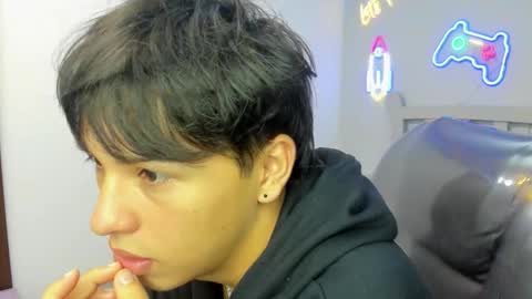 Stiwen online show from 3, 10, 2025