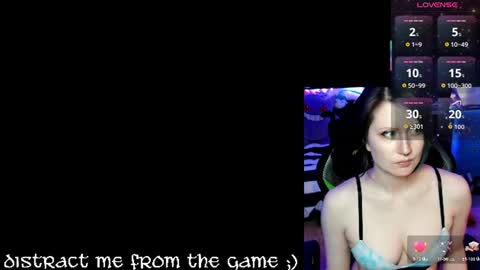 Snapshot of stoleyoursweetroll chatting on 25, 7, 2026 Elfie online show from 25, 7, 2026