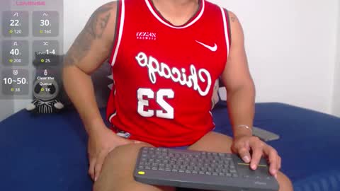 Snapshot of stone_lee_ chatting on 20, 11, 2025 Stone Lee online show from 20, 11, 2025