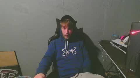 stonedpanda77 online show from 7, 1, 2025