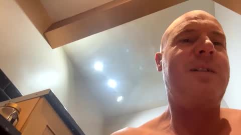 Snapshot of stoodley22 chatting on 17, 12, 2025 Stoodley22 online show from 17, 12, 2025