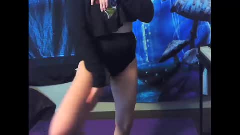 Snapshot of stormythunder chatting on 15, 10, 2025 Stormythunder online show from 15, 10, 2025