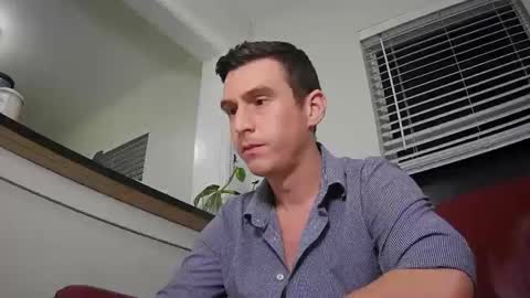 Snapshot of str8stuntcox chatting on 7, 10, 2025 Str8StuntCox online show from 7, 10, 2025