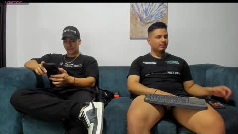 Snapshot of straight__friends chatting on 10, 11, 2025 straight__friends online show from 10, 11, 2025