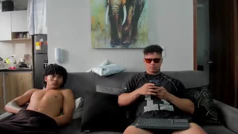 straight__friends online show from 18, 7, 2026