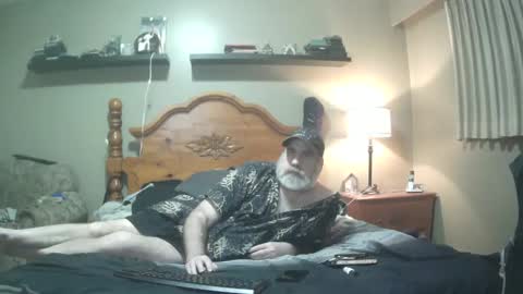 Straightbear4you online show from 27, 2, 2025