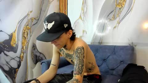 Snapshot of straightboy_nick chatting on 17, 10, 2025 NICK online show from 17, 10, 2025