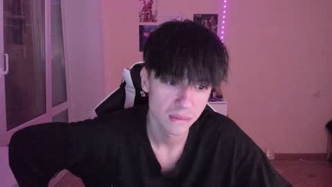 Snapshot of stralght_twinks chatting on 7, 12, 2024 Ray online show from 7, 12, 2024