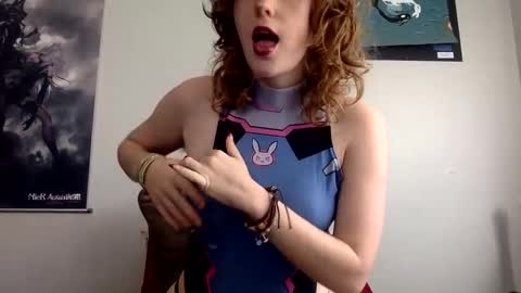 Snapshot of strawb3rrymilkk chatting on 1, 10, 2025 strawb3rrymilkk online show from 1, 10, 2025