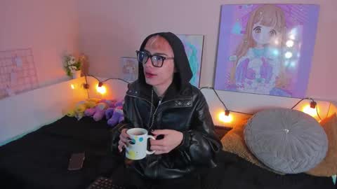 Snapshot of strawberry_kitty_ chatting on 3, 11, 2025 strawberry_kitty_ online show from 3, 11, 2025