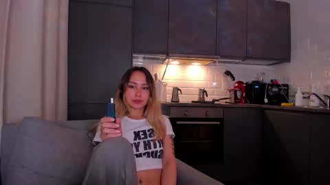 Snapshot of strawberrypie99 chatting on 20, 10, 2025 Tati and Lola online show from 20, 10, 2025