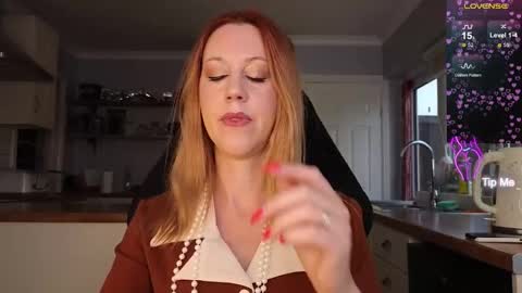 Amorina online show from 17, 9, 2025