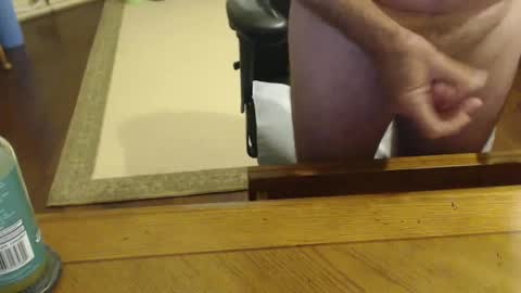 Snapshot of stromg2000 chatting on 10, 10, 2025 stromg2000 online show from 10, 10, 2025