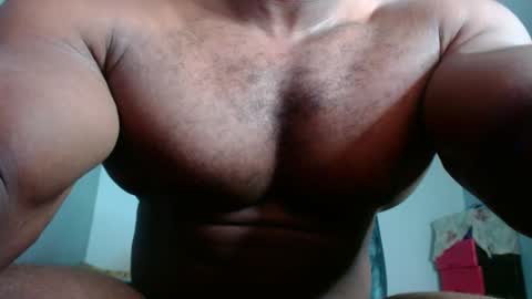 Snapshot of strong_george1 chatting on 5, 1, 2025 strong_george1 online show from 5, 1, 2025