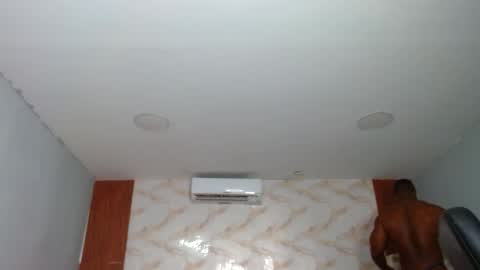 Snapshot of strong_george1 chatting on 5, 3, 2025 strong_george1 online show from 5, 3, 2025