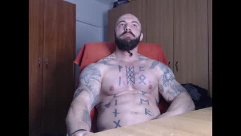 Snapshot of strongivan chatting on 8, 1, 2025 StrongIvan online show from 8, 1, 2025