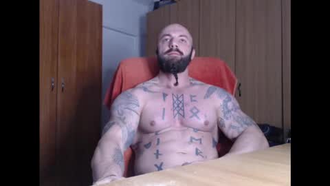 Snapshot of strongivan chatting on 5, 2, 2025 StrongIvan online show from 5, 2, 2025