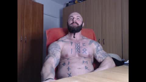 Snapshot of strongivan chatting on 10, 2, 2025 StrongIvan online show from 10, 2, 2025