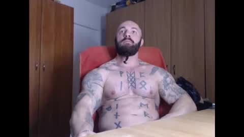 Snapshot of strongivan chatting on 11, 2, 2025 StrongIvan online show from 11, 2, 2025