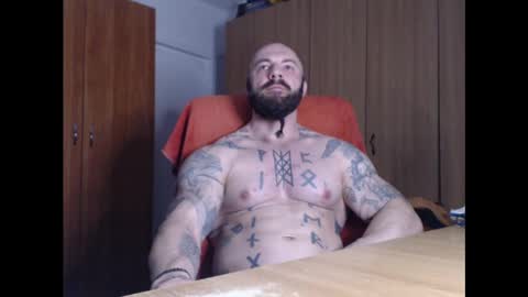 Snapshot of strongivan chatting on 4, 3, 2025 StrongIvan online show from 4, 3, 2025