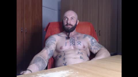 Snapshot of strongivan chatting on 12, 9, 2025 StrongIvan online show from 12, 9, 2025