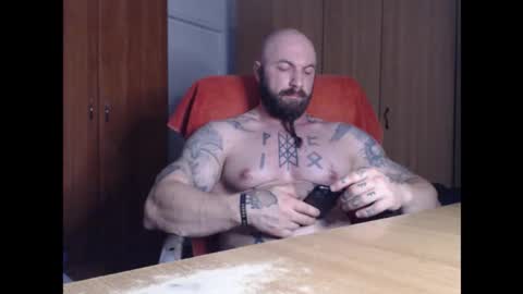 Snapshot of strongivan chatting on 15, 9, 2025 StrongIvan online show from 15, 9, 2025