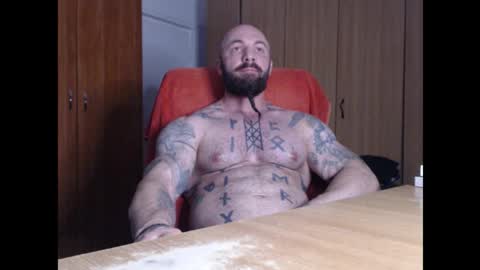 Snapshot of strongivan chatting on 6, 10, 2025 StrongIvan online show from 6, 10, 2025