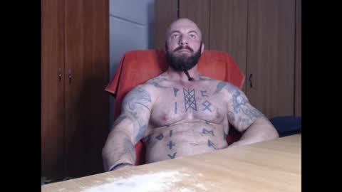 Snapshot of strongivan chatting on 2, 11, 2025 StrongIvan online show from 2, 11, 2025