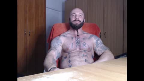 Snapshot of strongivan chatting on 9, 11, 2025 StrongIvan online show from 9, 11, 2025