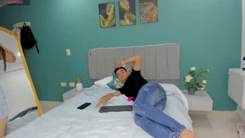 Strong Couple online show from 19, 2, 2025