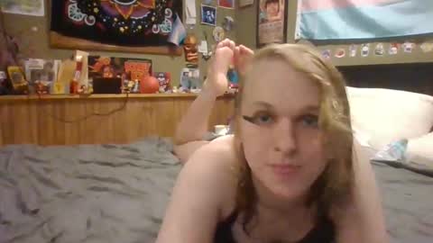 Snapshot of stupidslutjess chatting on 22, 5, 2026 stupidslutjess online show from 22, 5, 2026