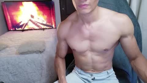 stylish man online show from 20, 5, 2026