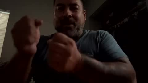 Snapshot of suavecito67 chatting on 10, 9, 2025 suavecito67 online show from 10, 9, 2025