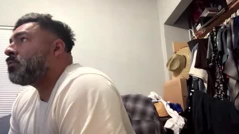 Snapshot of suavecito67 chatting on 21, 10, 2025 suavecito67 online show from 21, 10, 2025