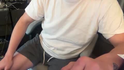 Snapshot of sub_boy221059 chatting on 30, 10, 2025 sub_boy221059 online show from 30, 10, 2025