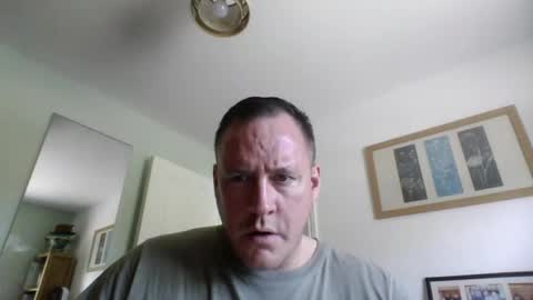 Snapshot of submissivepig4u chatting on 3, 7, 2026 The PIG online show from 3, 7, 2026