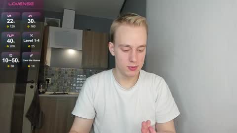 Snapshot of successful_kevin chatting on 28, 10, 2025 Kevin online show from 28, 10, 2025