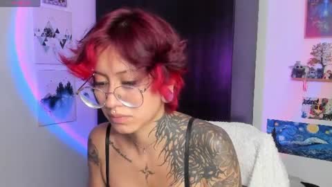 Snapshot of succubus_girl_ chatting on 11, 6, 2026 Alexy online show from 11, 6, 2026