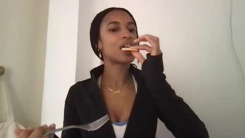 Succubus Sirena online show from 6, 4, 2026