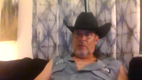 SUCKITU812 online show from 16, 9, 2025