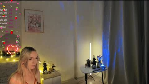 sue_everett online show from 25, 12, 2024