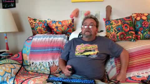 Snapshot of suenixon chatting on 15, 10, 2025 suenixon online show from 15, 10, 2025