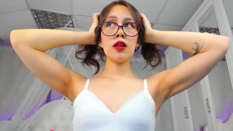 sugar blond online show from 22, 2, 2025