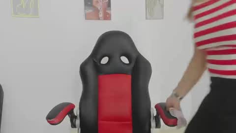 sugar_milff online show from 19, 9, 2025