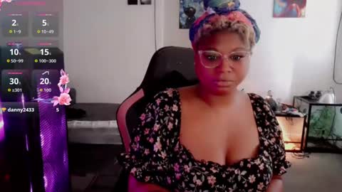 Snapshot of sugarbearlove87 chatting on 8, 9, 2025 lexi love online show from 8, 9, 2025