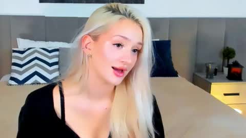 sugarwhisper online show from 8, 10, 2025